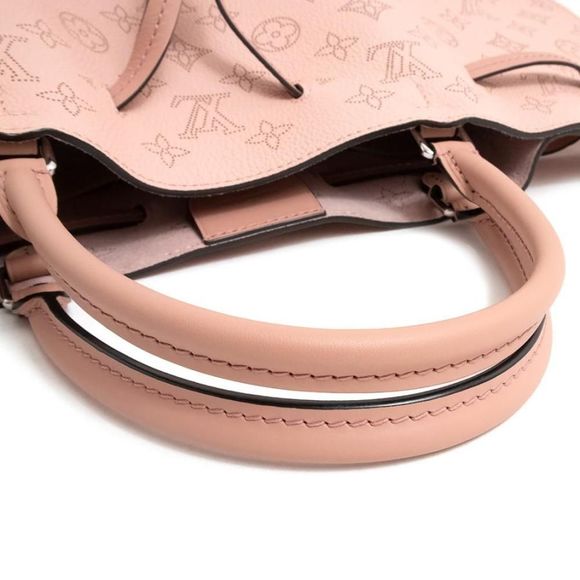 Louis Vuitton Girolatta Monogram Mahina Magnolia Pink Shoulder Bag - Picture 9 of 11
